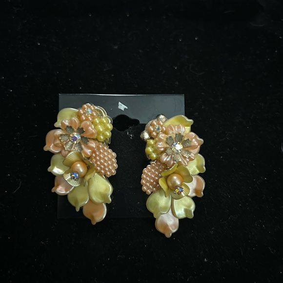 Yellow Floral and Gemstone Clip On Earrings Set - Picture 3 of 7